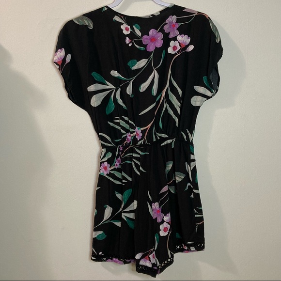 Cotton On Floral Botanical Print Romper 100% Viscose - Picture 3 of 9